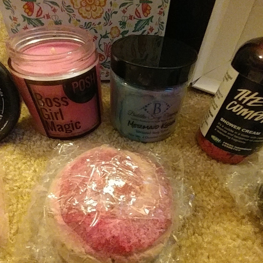 Lush Cosmetics - Picture 3 of 4
